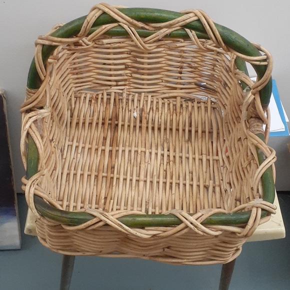 FARMHOUSE BOHO WICKER WOVEN SQUARE BASKET TAN GRN